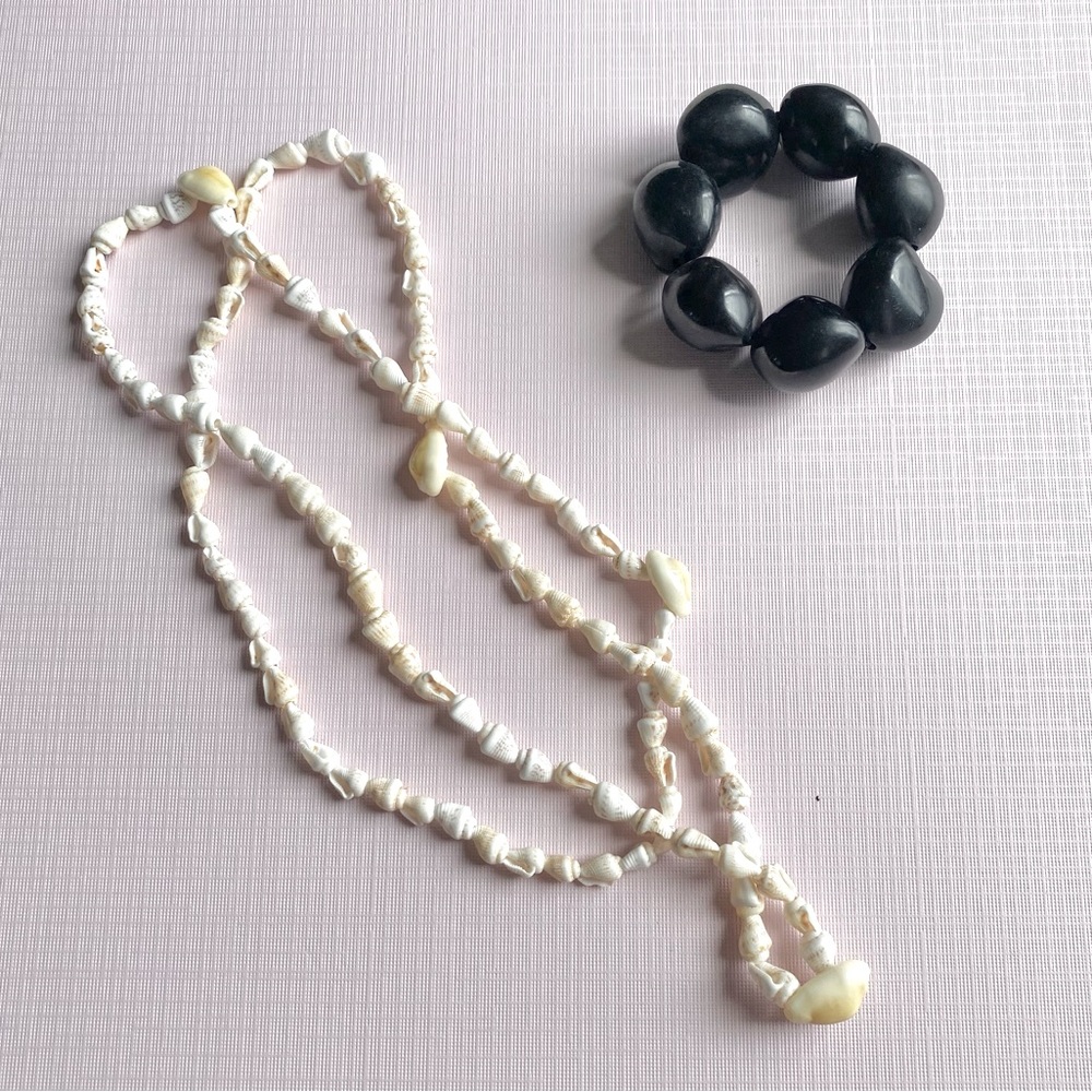 Hawaiian Kukui Nut Bracelet / Anklet and Shell Necklace Lei